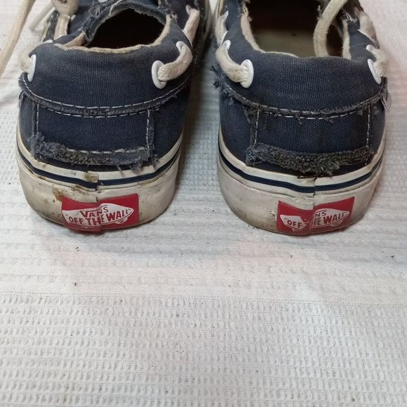 Vans Off The Wall Canvas Laced Shoe - Picture 6 of 14